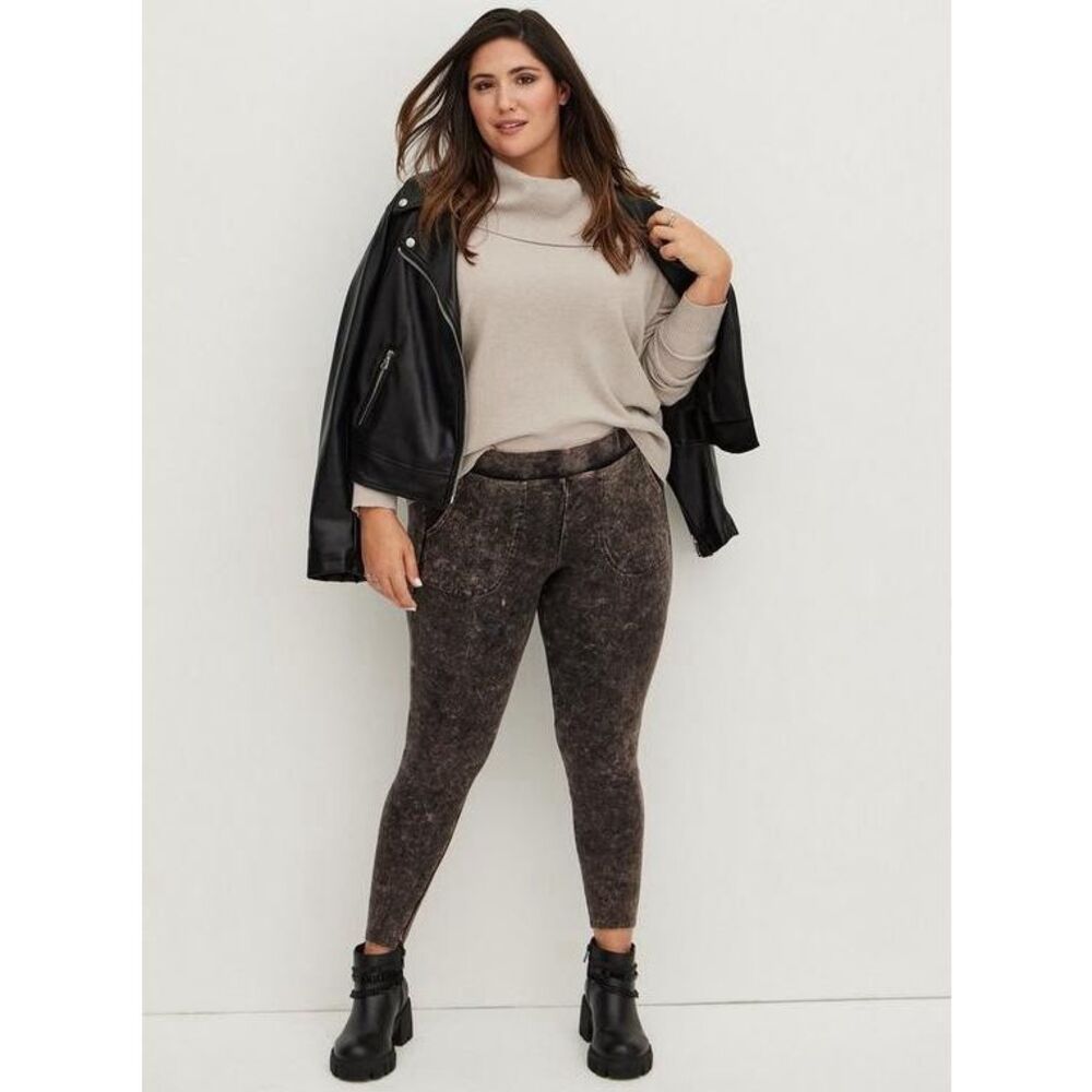 Torrid Full-Length Pocket Legging Plus Size 3X Black Mineral Wash Smooth Stretch